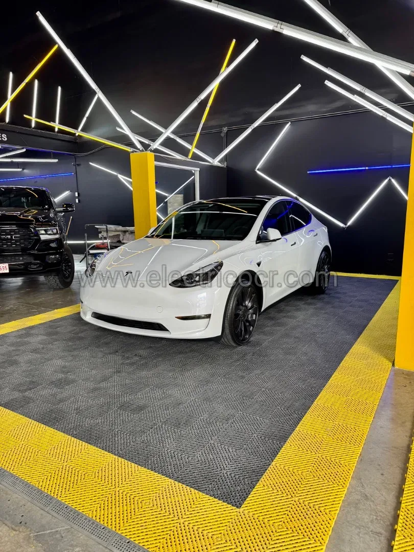 Tesla Model Y Performance 2025