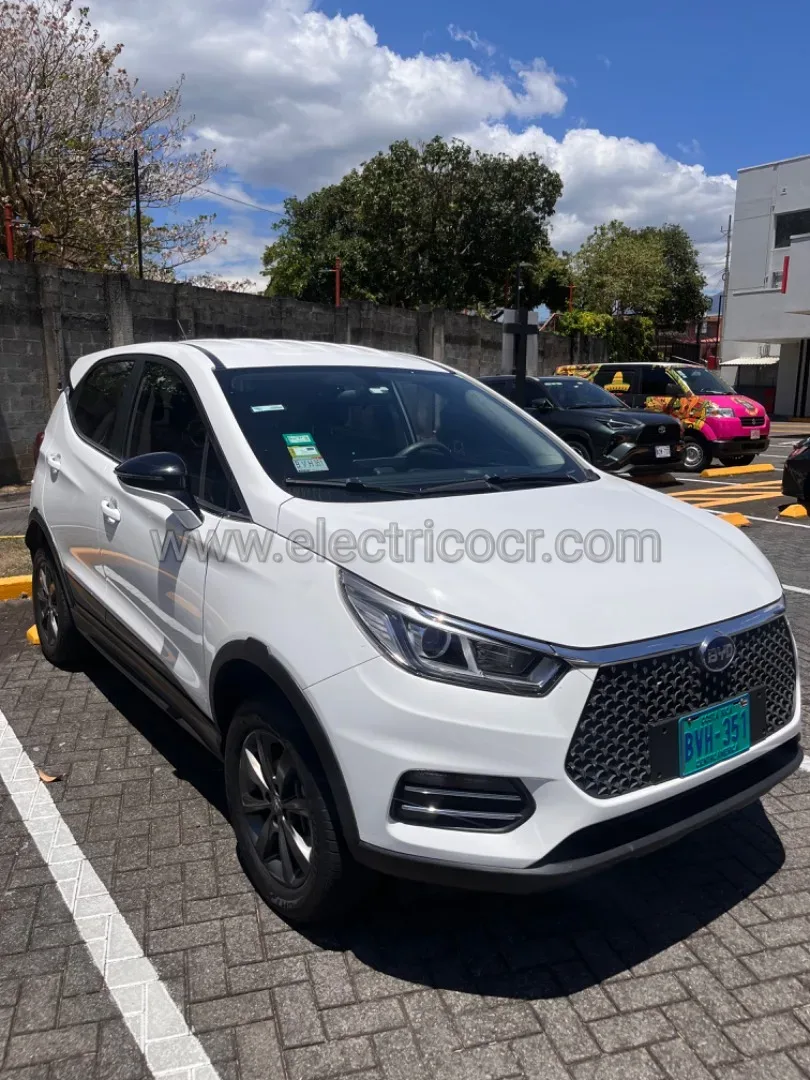 BYD Yuan ev 300 2021